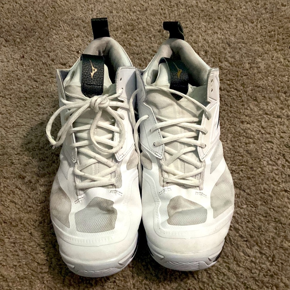 MIZUNO - WAVE MOMENTUM 2 WOMEN’S VOLLEYBALL SHOES